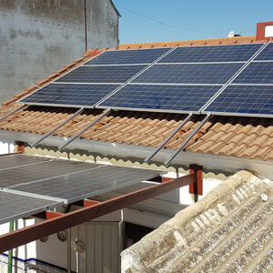 Proyecto de Ejecución de Instalación Solar Fotovoltaica de 6 kW conectada a red sobre cubierta de vivienda en C/ Cartuja 49, Olivares, Sevilla.